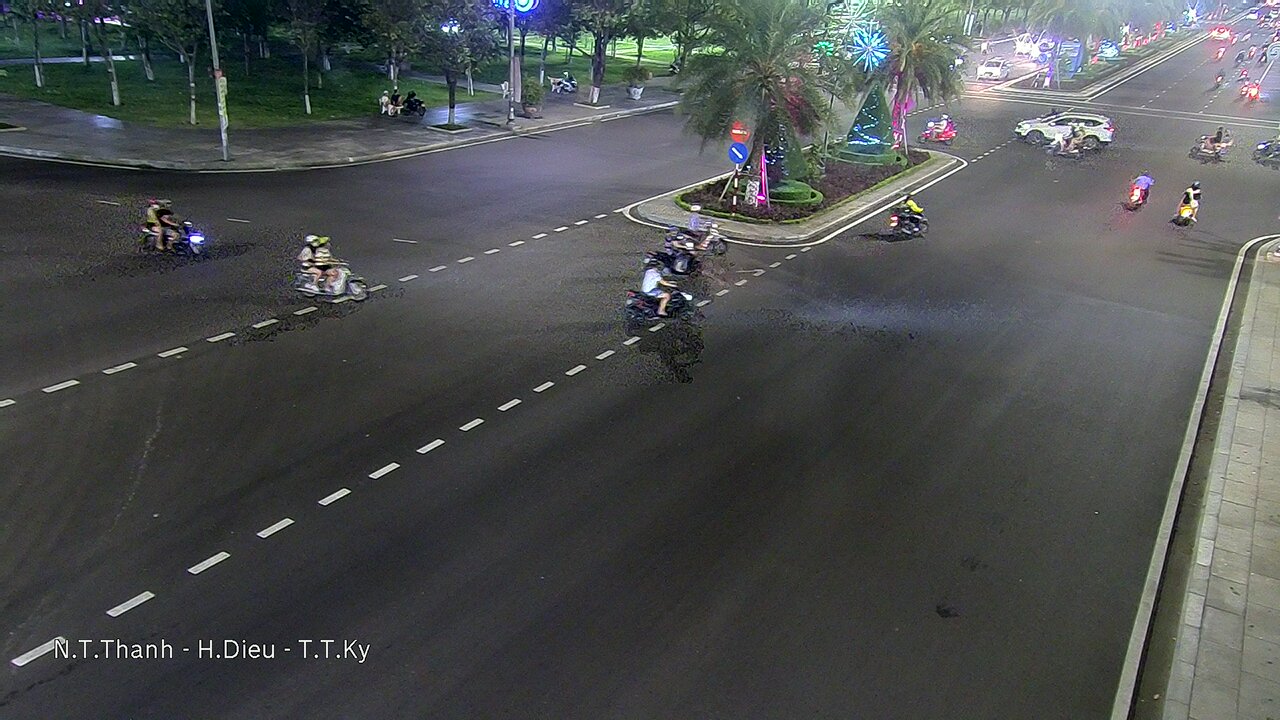 Xem camera giao thông Quy Nhơn Bình Định hình ảnh tuyến đường Nút giao Nguyễn Tất Thành - Trần Thị Kỷ