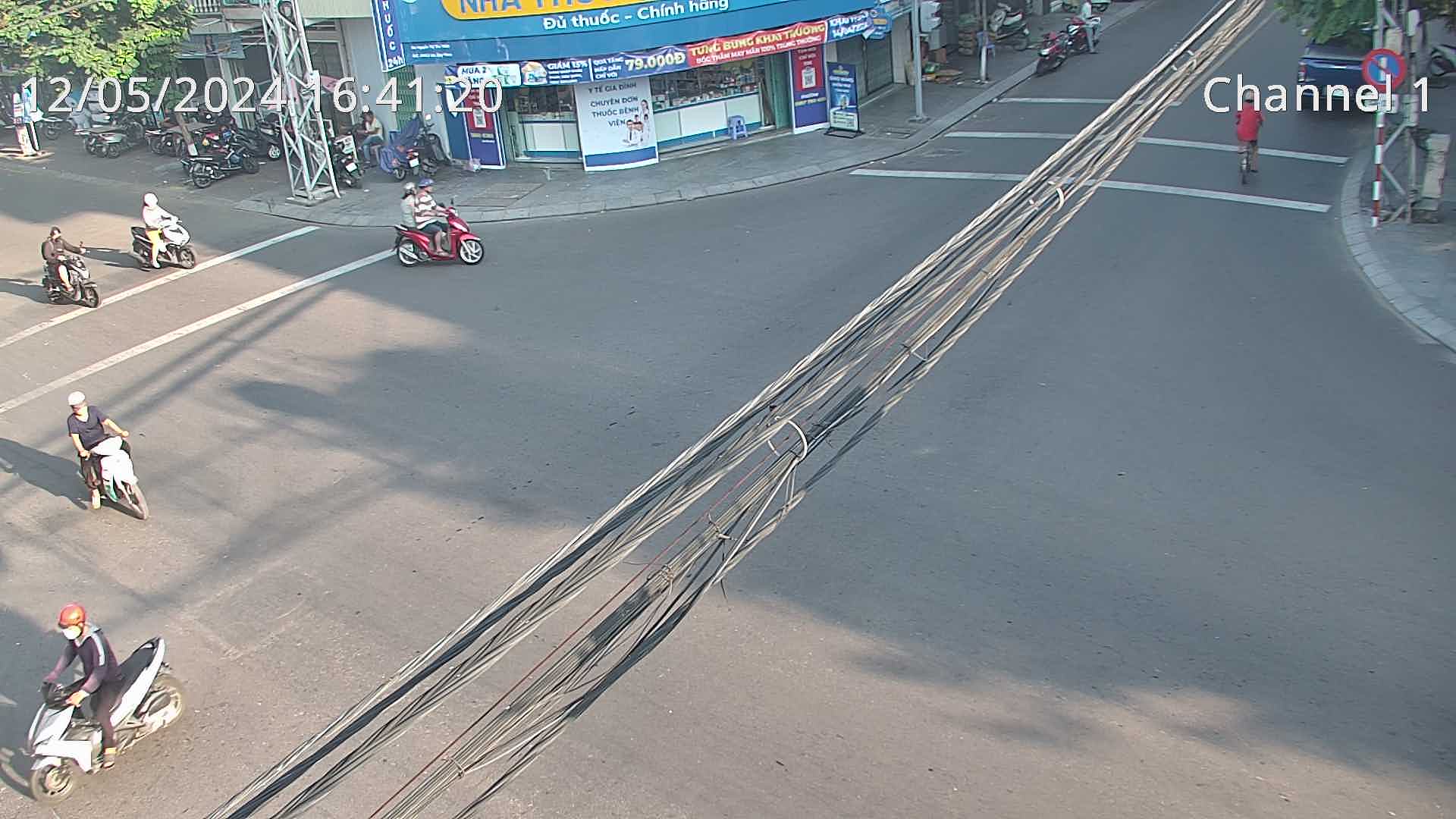 Xem camera giao thông Quy Nhơn Bình Định hình ảnh tuyến đường Ngã 4 Lê Lợi - Trần Hưng Đạo 